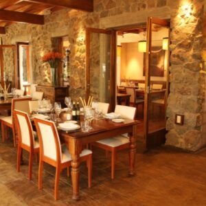 casa-del-visitante-interior-1-768×511 casa-del-visitante-interior-1-768x511